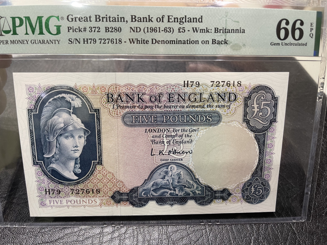 《外钞收藏家》第一百零九期拍卖 1961-63年英国B序列5镑 PMG66 空心版