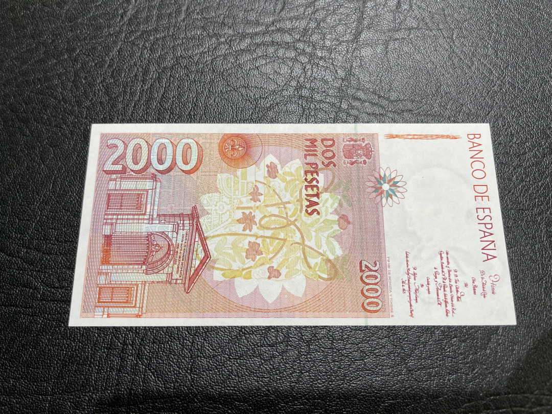 《外钞收藏家》第一百零九期拍卖 1992年西班牙2000比塞塔 全新UNC