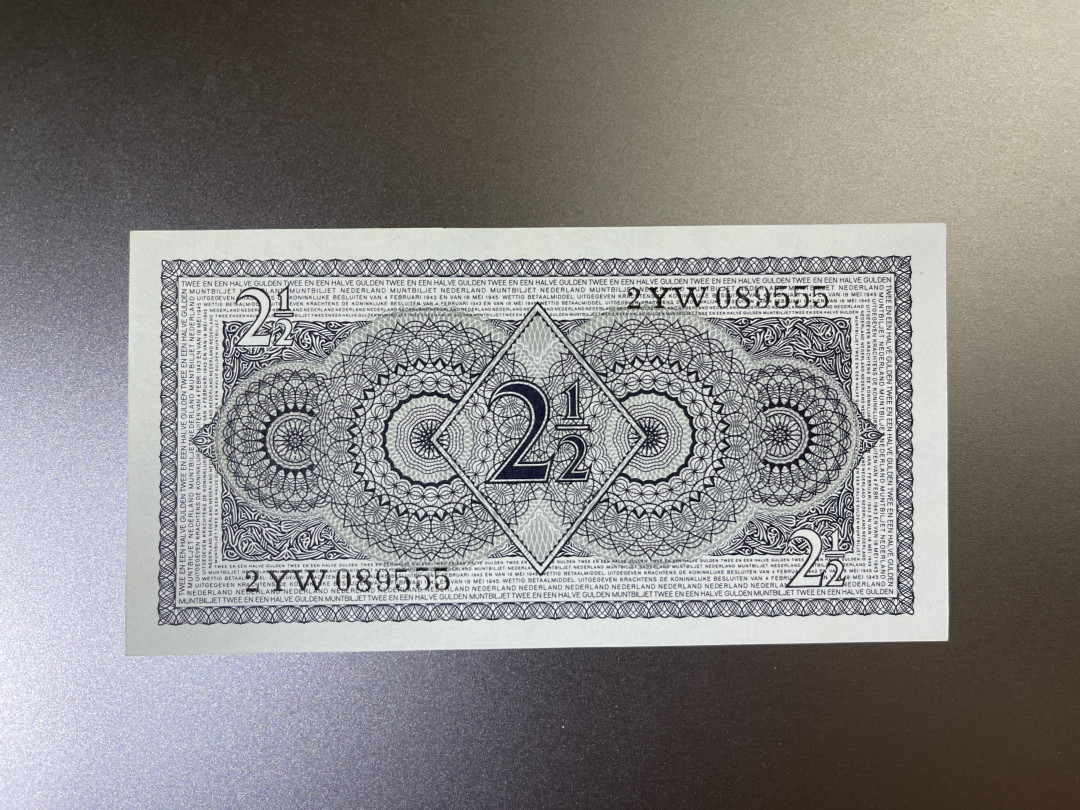 《张总收藏》24期—外币典藏 荷兰2.5盾 UNC 豹子号 1949年