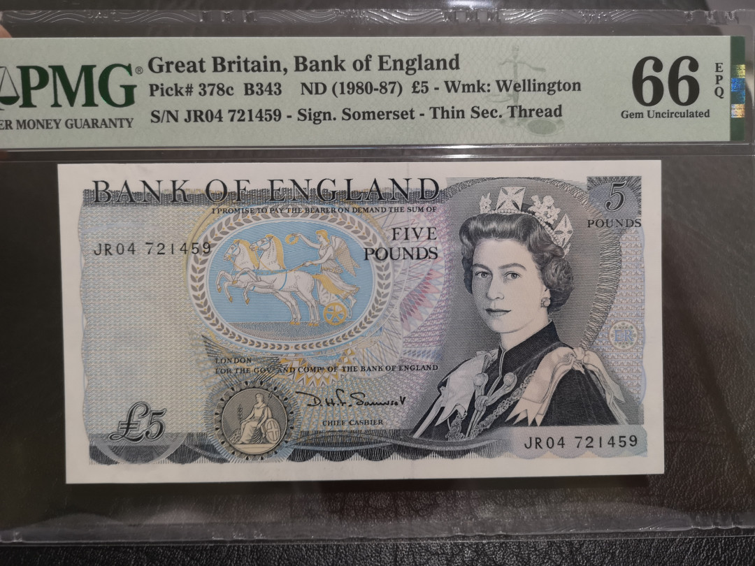 《外钞收藏家》第一百一十期拍卖 1980-87年英国D序列5镑 PMG66 单雕