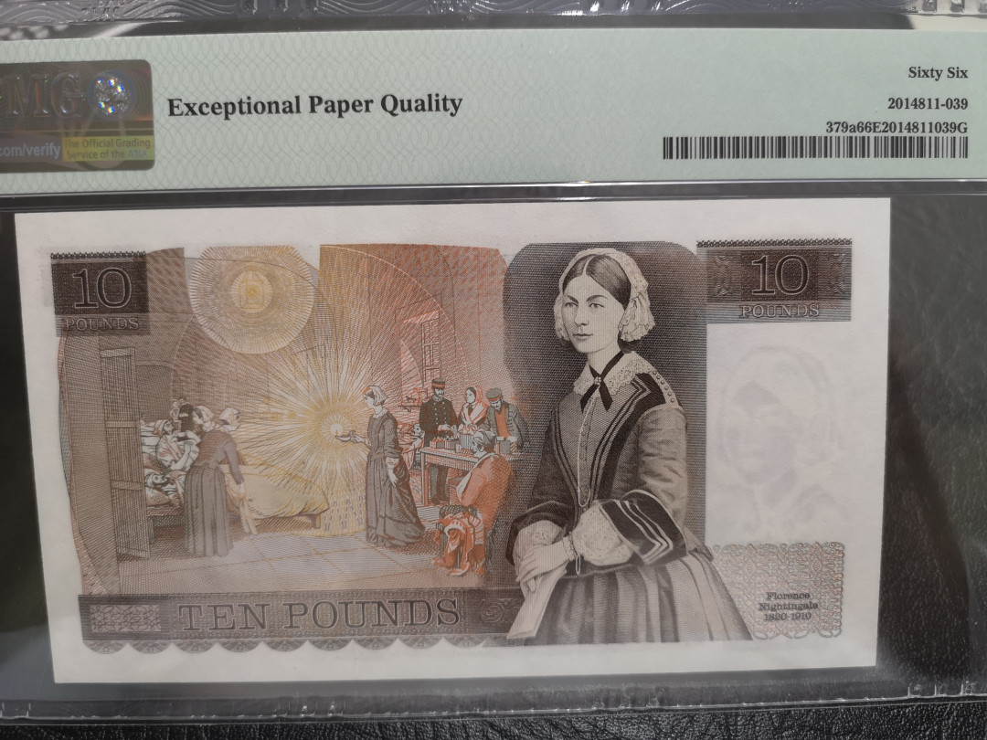 《外钞收藏家》第一百一十期拍卖 1975-80年英国D序列10镑 PMG66 双雕