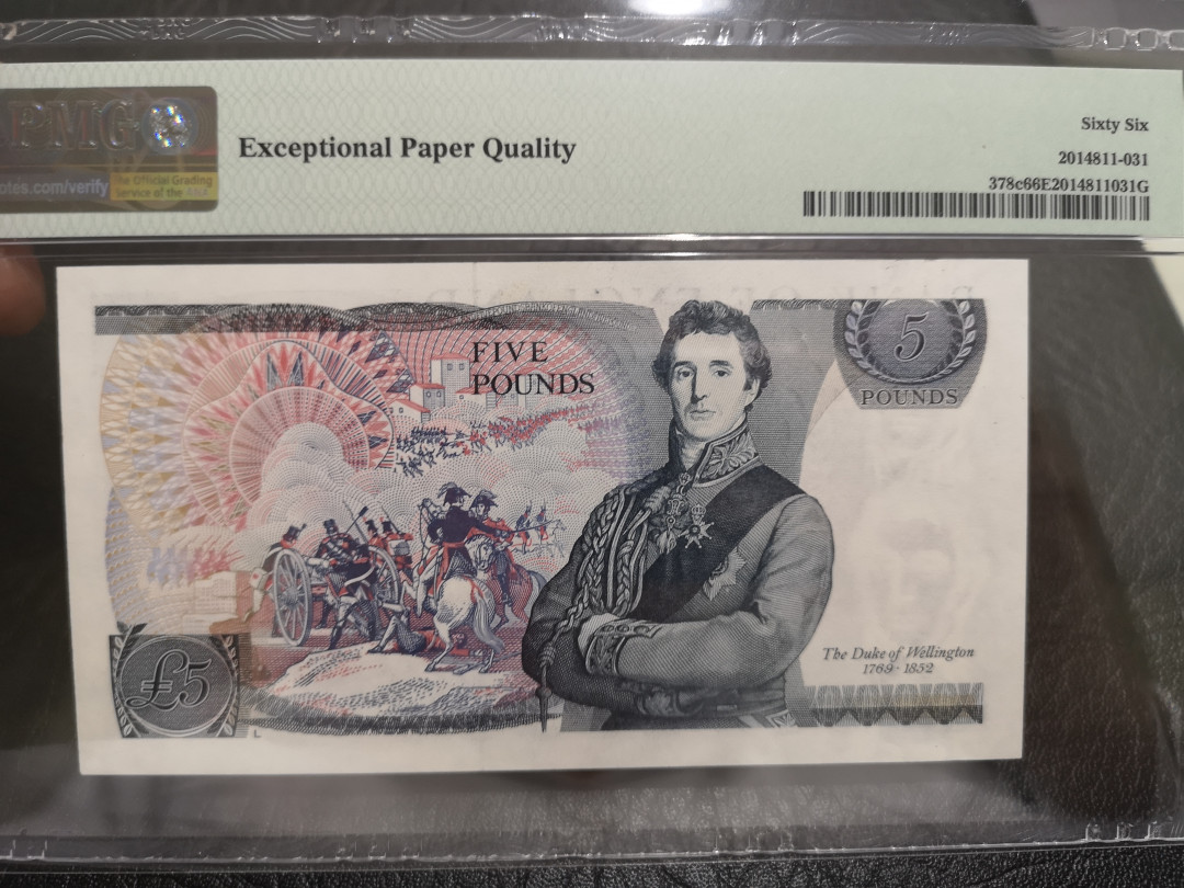 《外钞收藏家》第一百一十期拍卖 1980-87年英国D序列5镑 PMG66 单雕