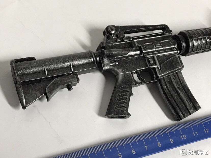 零元拍：1/4 M4A1模型，材质树脂，摆件，无任何发射功能，带精美木质包装盒