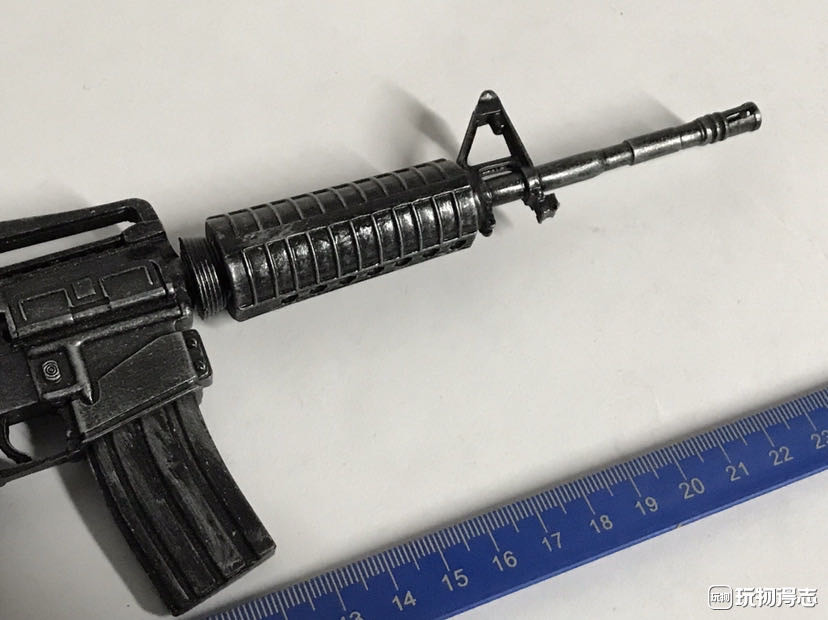 零元拍：1/4 M4A1模型，材质树脂，摆件，无任何发射功能，带精美木质包装盒