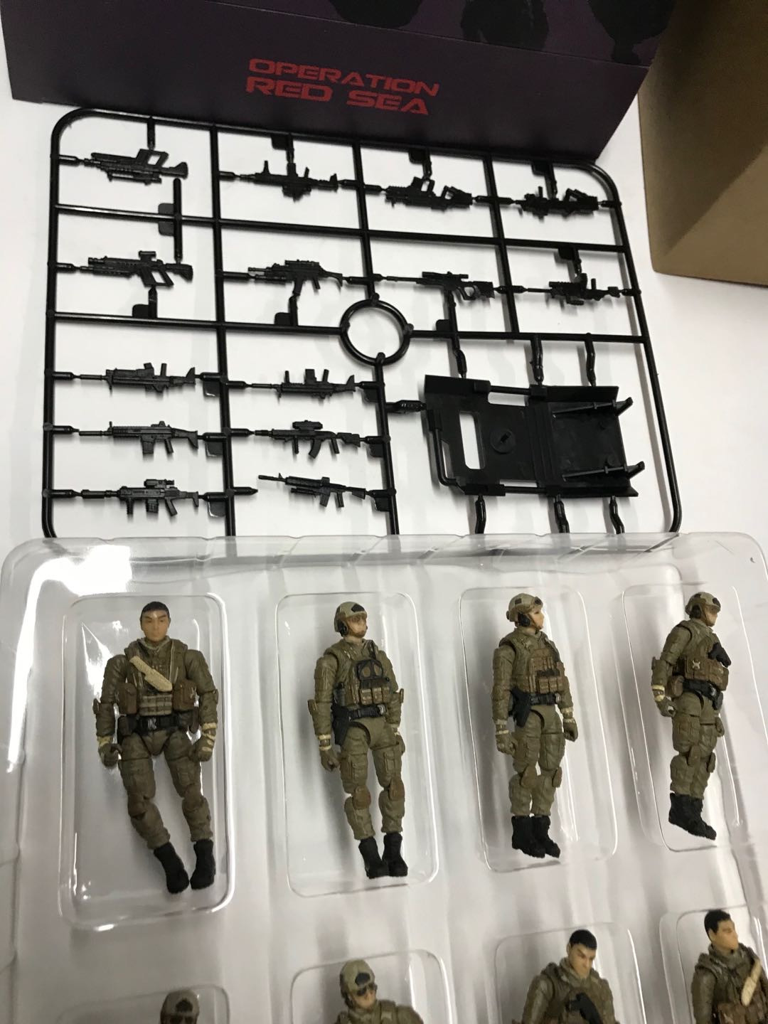 零元拍：暗源 1/25 红海行动可动人偶场景