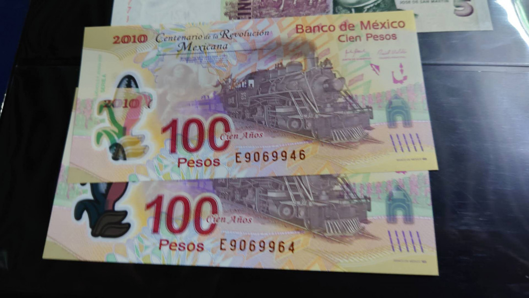 【囧羊收藏】精选微拍第25期暨2021年第十六期 世界钱币 2010年墨西哥100比索塑料纪念钞 如图两张为一件 全新绝品