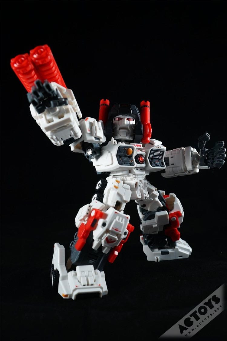零元拍：诚造社 变形玩具 SDT-01 TITAN Q版猛大帅。全新未拆。