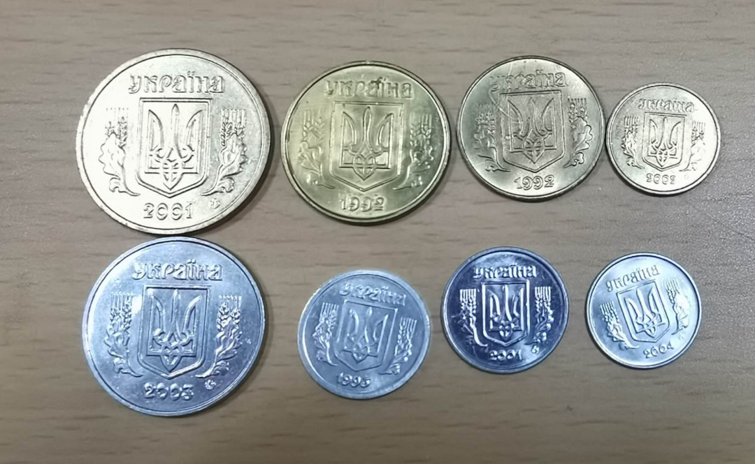 马甸外币专卖微拍第五十三期，外国非贵金属纪念币流通币专场，陆续上新欢迎关注 乌克兰8枚／套