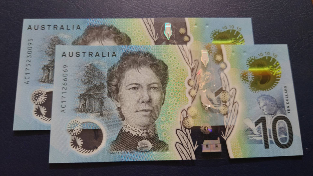 【囧羊收藏】精选微拍第25期暨2021年第十六期 世界钱币 2017年澳大利亚10元塑料钞 两张全程无47为一件 全新绝品
