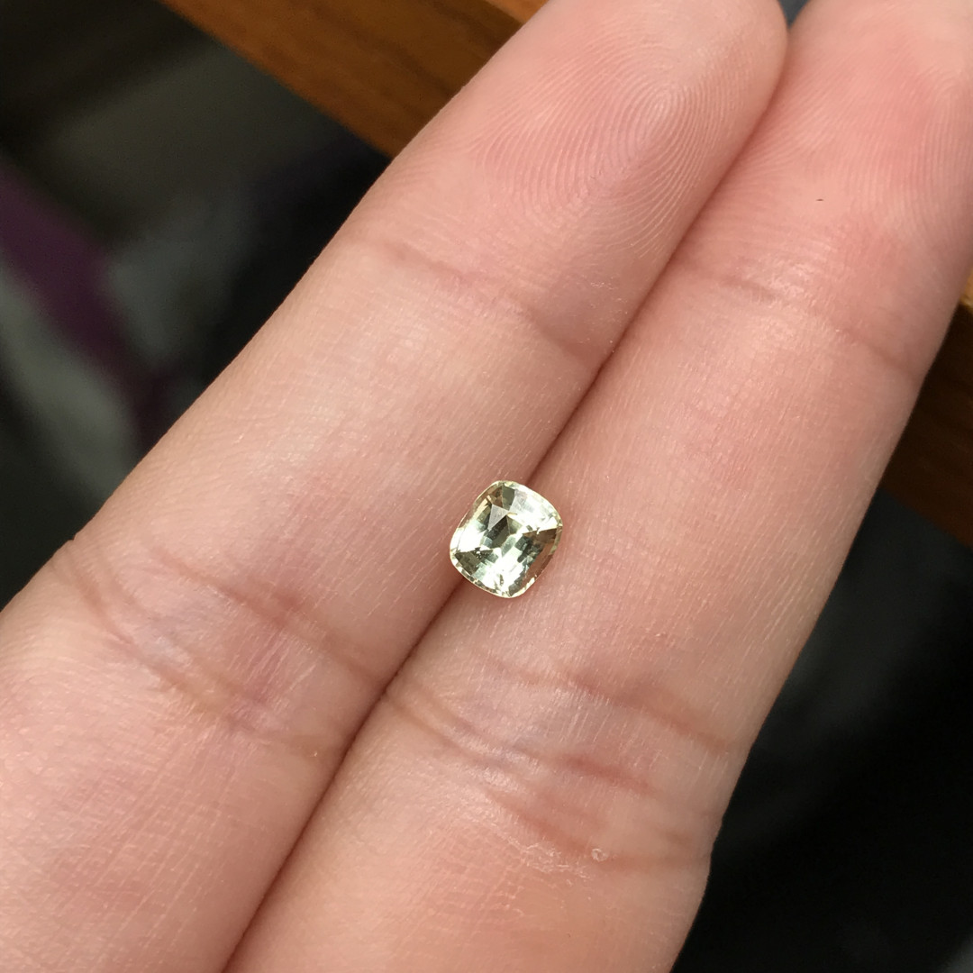 公示 |「80年斯里兰卡宝石公司HH GEMS 【大牌尾单 小彩色蓝宝石专辑】」 Yellow Sapphire 黄色蓝宝石 0.73ct  纯天然裸石