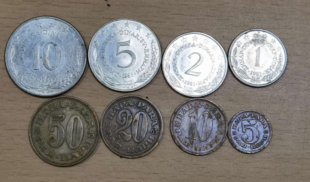 马甸外币专卖微拍第五十三期，外国非贵金属纪念币流通币专场，陆续上新欢迎关注 南斯拉夫8枚