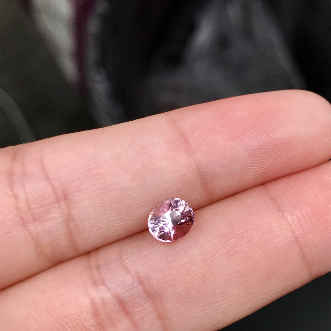 公示 |「80年斯里兰卡宝石公司HH GEMS 【大牌尾单 小彩色蓝宝石专辑】」 Pink Sapphire 粉色蓝宝石 0.88ct 纯天然裸石