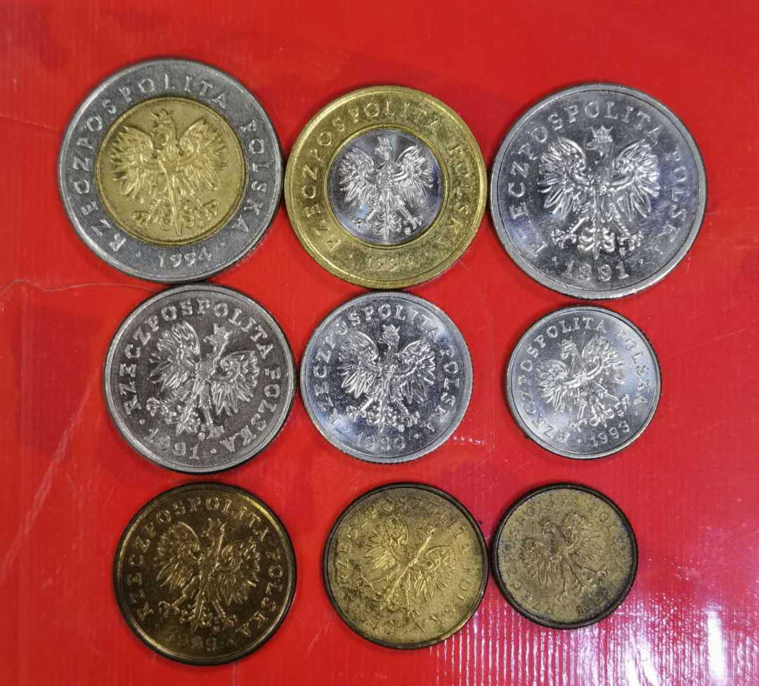 马甸外币专卖微拍第五十三期，外国非贵金属纪念币流通币专场，陆续上新欢迎关注 波兰