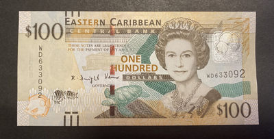 小福收藏拍卖第23期 外币裸钞场 本期有也门早期 伊朗74年签名大全 法罗群岛等等精品！ - 东加勒比 2012年 100 元 宽安全线版 P55b 无47 unc