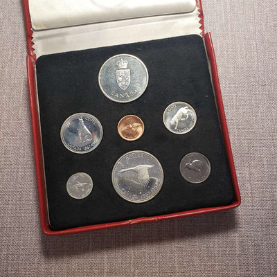 0起1加-纯粹捡漏拍-25场 - 加拿大1967年精制套币-原盒-4银1镍1铜-含章