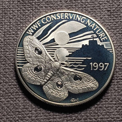 0起1加-纯粹捡漏拍-26场-端午场 - 根西1997年2镑wwf精制纪念银币-帝王蛾-盒证全