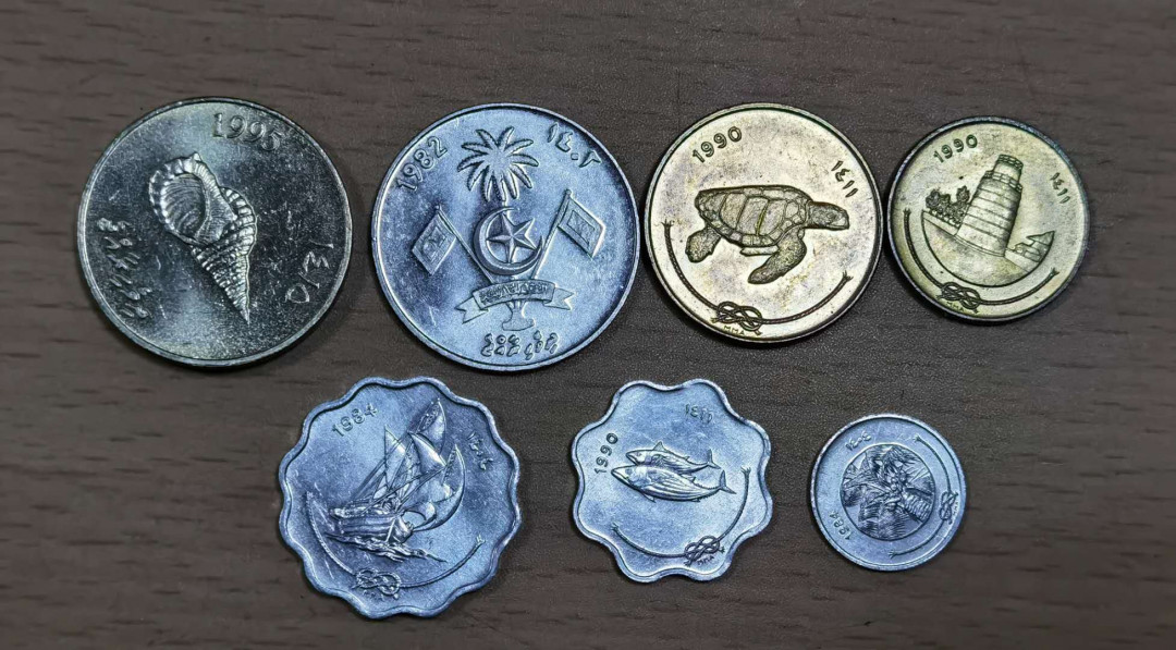 马甸外币专卖微拍第五十三期，外国非贵金属纪念币流通币专场，陆续上新欢迎关注 马尔代夫