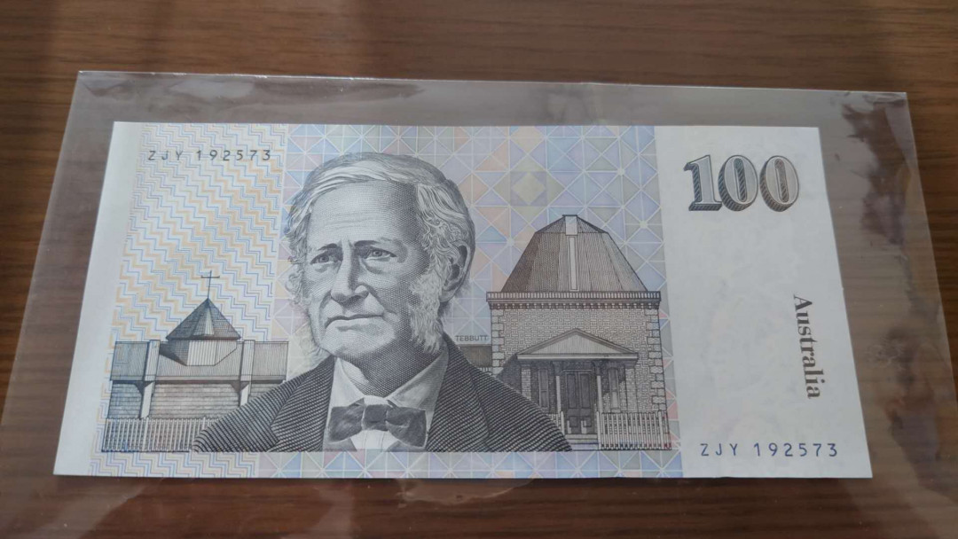 今晚八点【囧羊收藏】精选微拍第28期暨2021年第十九期 世界钱币精选 【一口已售出，勿出价】90年代澳大利亚100元纸币 全新绝品UNC如图 全程无4