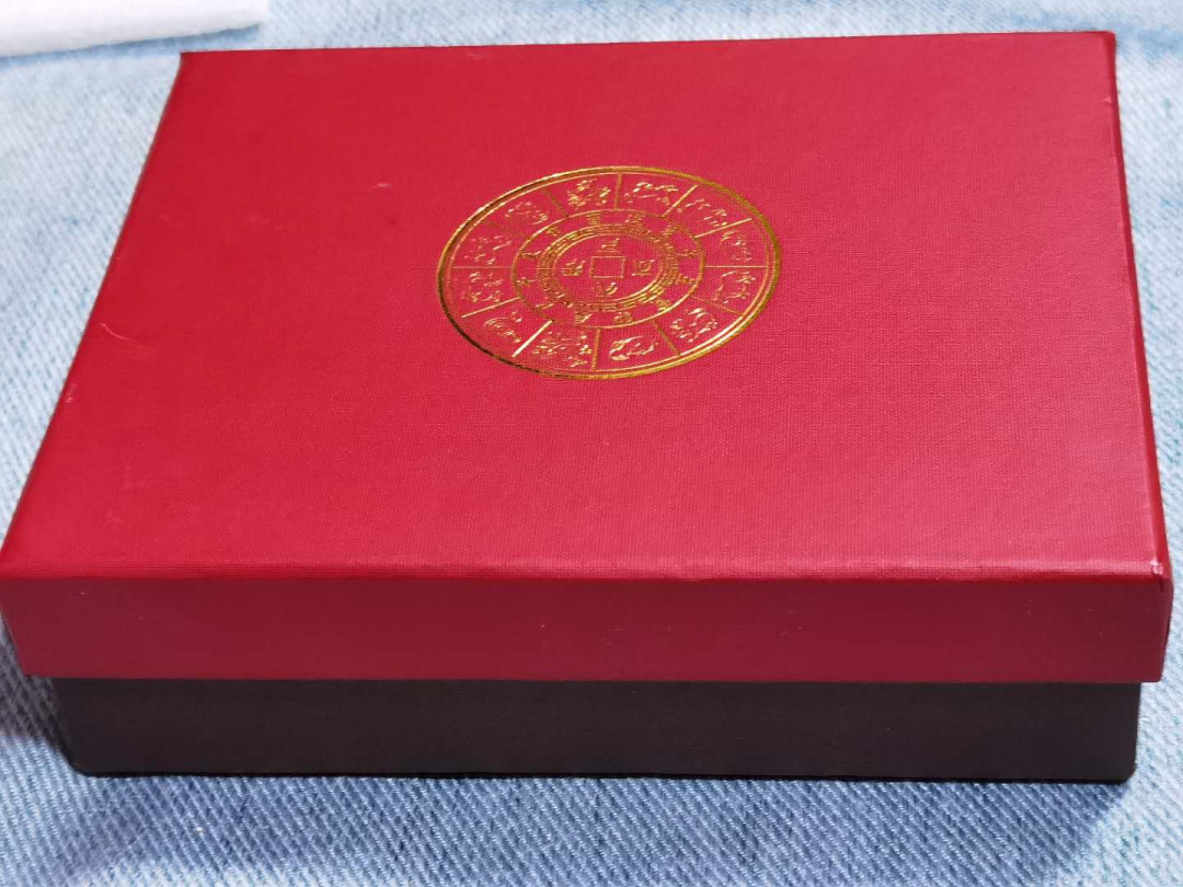 马甸外币专卖微拍第五十二期，外国金银币专场，陆续上新欢迎关注 2009年澳大利亚1盎司银1／10金生肖牛一对，成色999