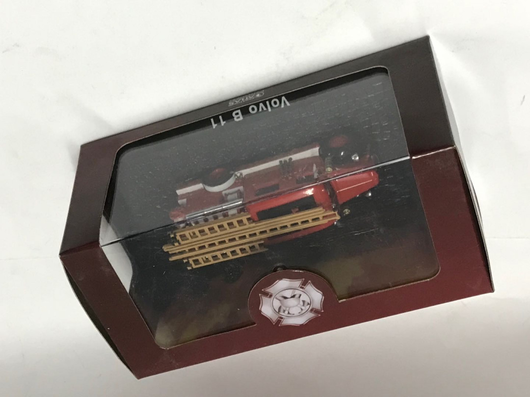 零元拍：ALTAS 1/72 沃尔沃B11老式云梯消防车模型
