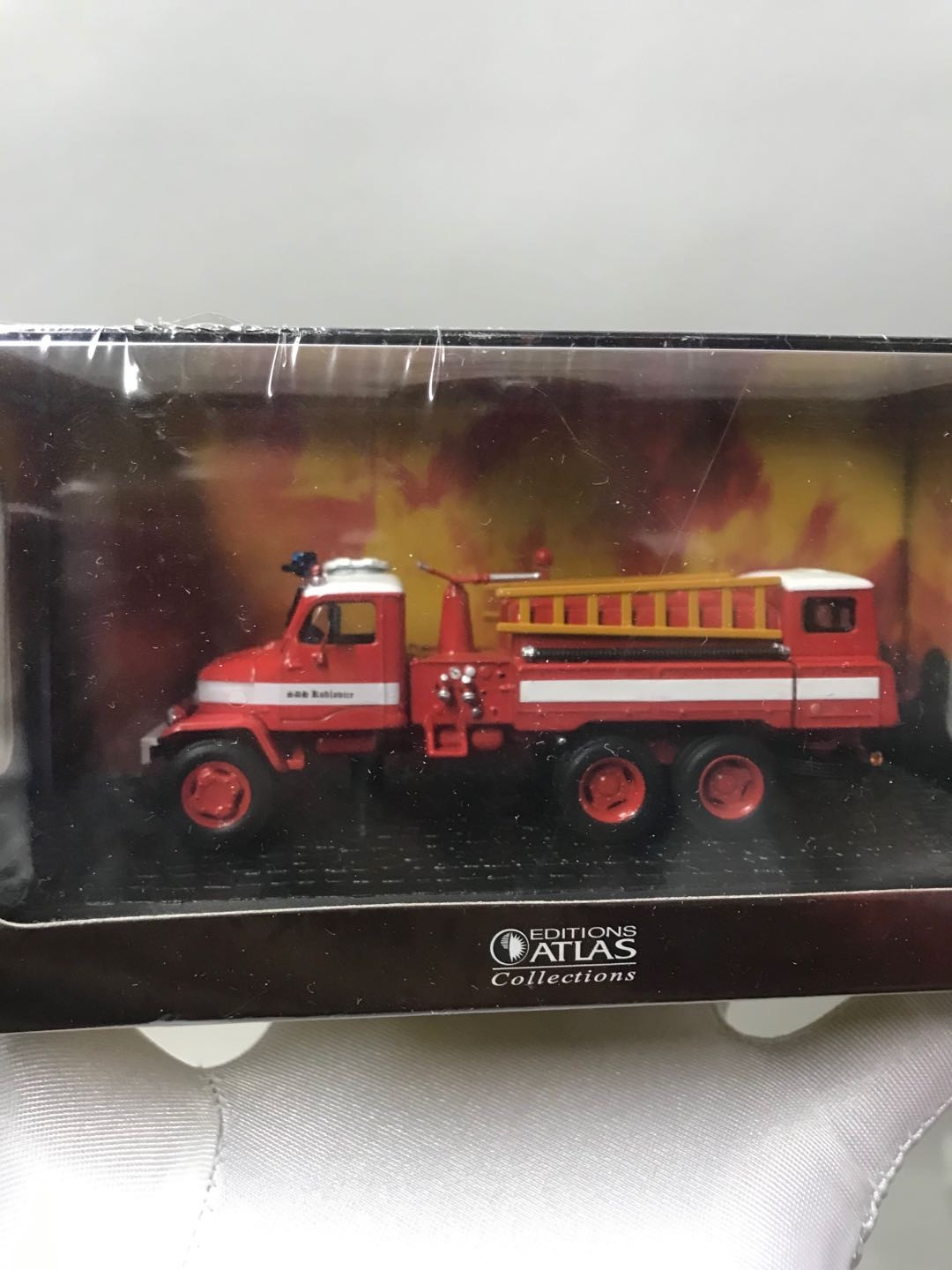 零元拍：ALTAS 1/72 PRAGE V3S 老式云梯消防车模型