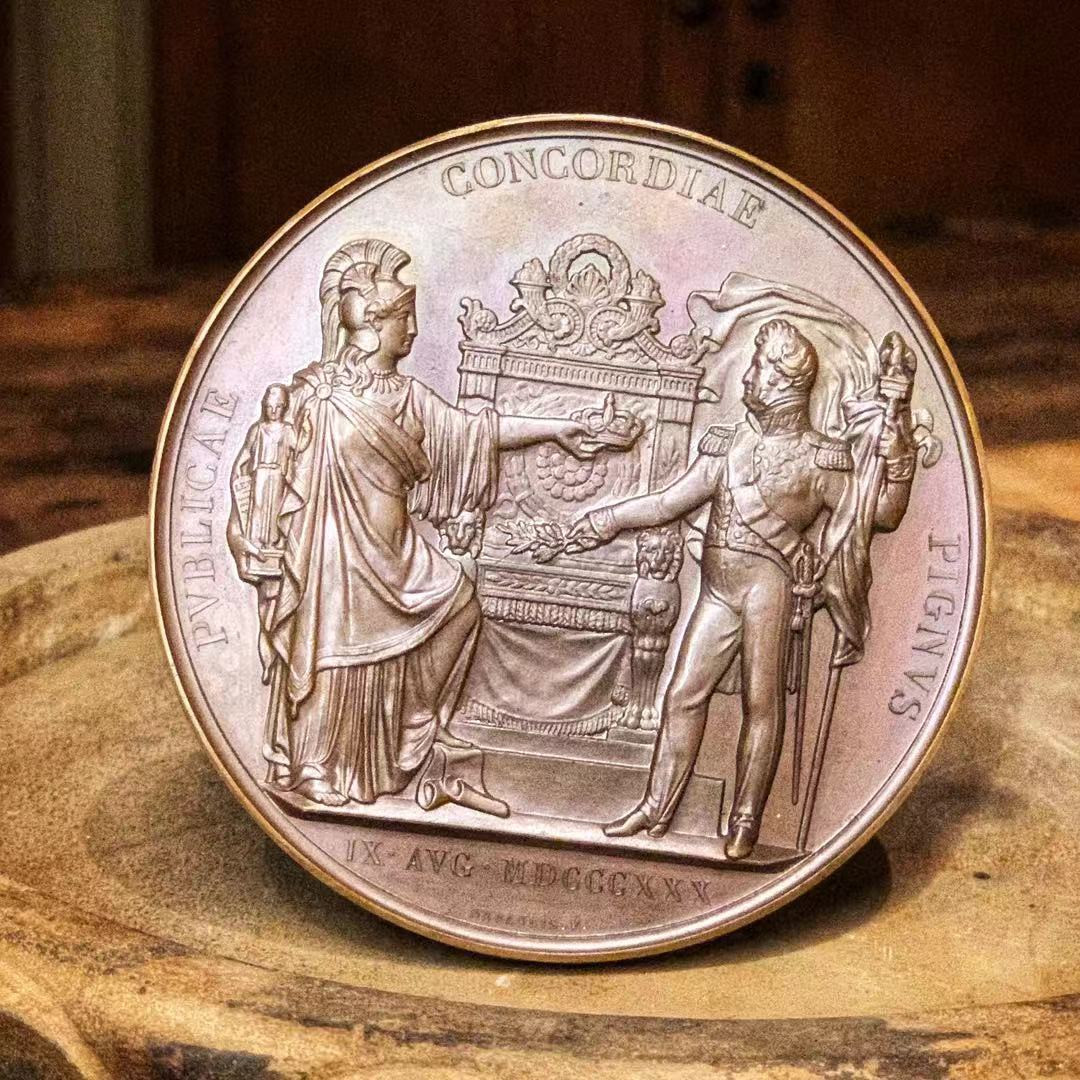 喜迎🐂年艺术麦朵尔第十四场拍卖 19世纪古董麦朵尔：法国国王路易·菲利普一世加冕纪念