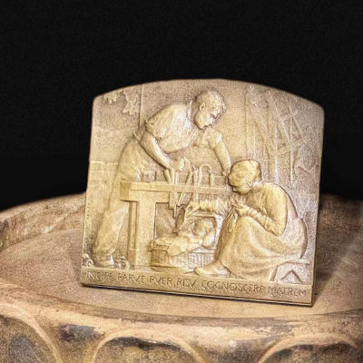 喜迎🐂年艺术麦朵尔第十四场拍卖 - 20世纪古董麦朵尔“耶稣在马厩”
