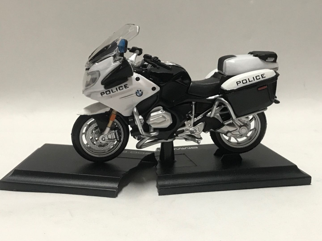 零元拍：MAISTO 1/18 BMW R1200警用摩托车模型（黑色）