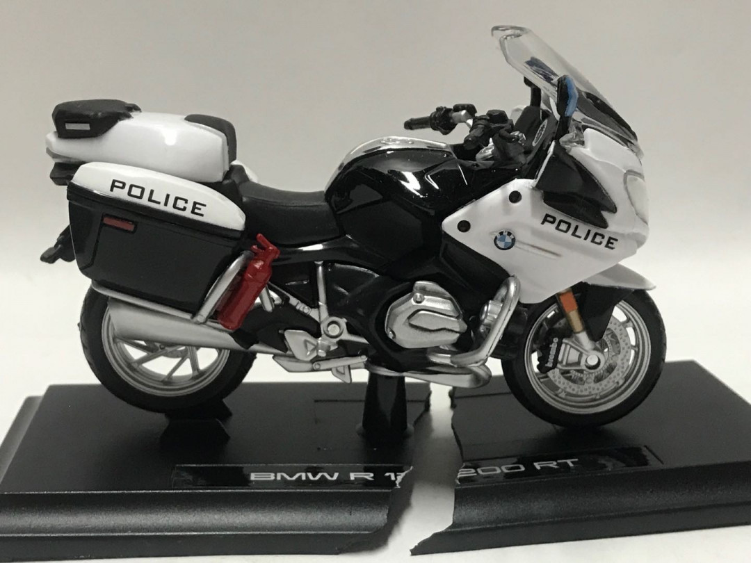 零元拍：MAISTO 1/18 BMW R1200警用摩托车模型（黑色）