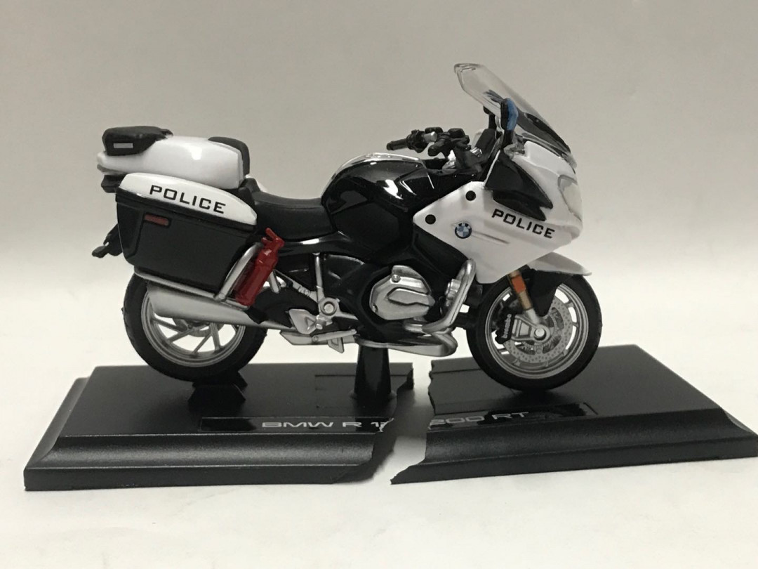零元拍：MAISTO 1/18 BMW R1200警用摩托车模型（黑色）