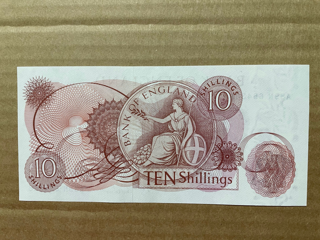 《张总收藏》28期—欧洲&豹子 英国10先令 UNC C序列
