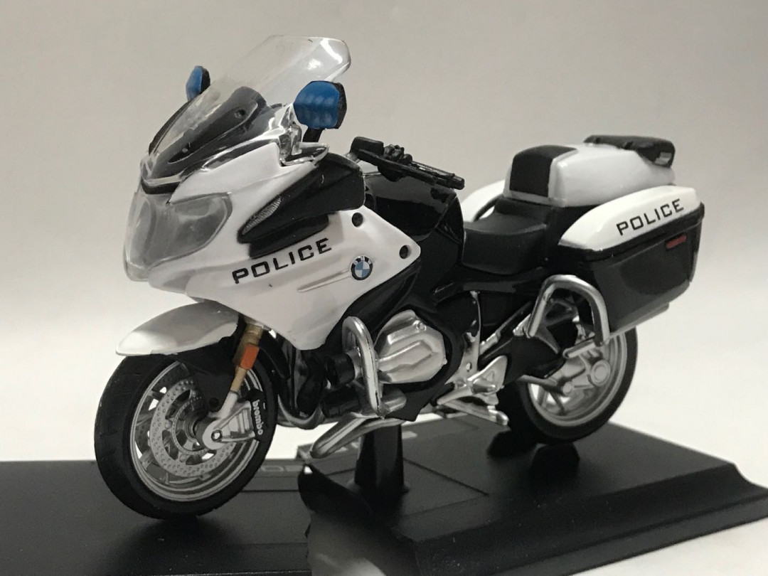 零元拍：MAISTO 1/18 BMW R1200警用摩托车模型（黑色）