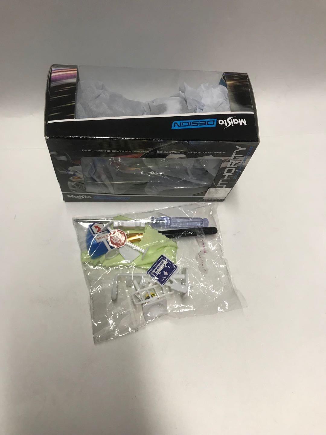 零元拍：MAISTO 1/18 BMW R1200警用摩托车模型（黑色）