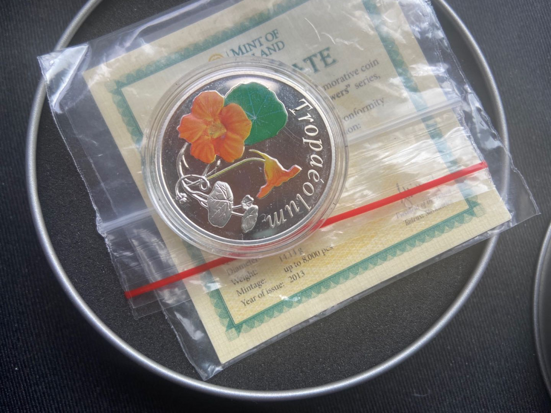 【币观天下】第150期钱币拍卖 2013  白俄罗斯2013年10卢布，世界名花系列---旱金莲 双面彩色精制银币