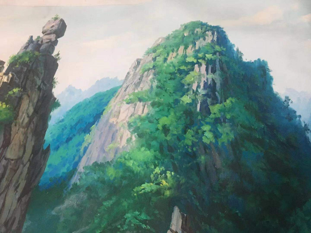 【鲸贝乐淘】千字文·第“殆辱近耻，林皋幸即”号拍卖，两拍包邮 【朝鲜🇰🇵 画】精选2.2米乘1.1米巨幅，朝鲜功勋艺术家朴庆喜2006年作品《金刚山》，山耸入云，一柱摩天。对于书画，小折叠，小斑点属于正常现象。本场书画消费第一的藏家赠中美协国画一幅