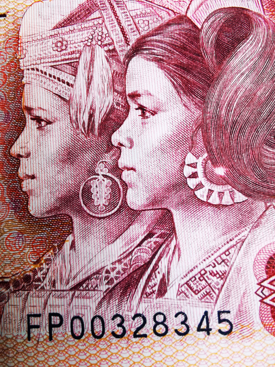千家老金团拍！至尊中国龙金花后！错版漏印银耳钉！套印移位花姑娘！中国龙纤云！你想要的这里都有！FP冠开门0032流水中国龙，绝品裸币单张，最后的精品分享，张张都是银耳钉漏印！在pmg是给错版标注的，在钱坤正常的错版标注费也要100元一张！！全世界这样的至尊中国龙漏印不足500张！至尊中国龙纤云，花姑娘也是少中之少，精中之精！最后一次裸币分享，错过再无！ 珍藏品！至尊中国龙～金花后！错版漏印银耳钉（全世界不足500枚）！是不是花姑娘打开看图片！FP00328345，绝品裸币单张！