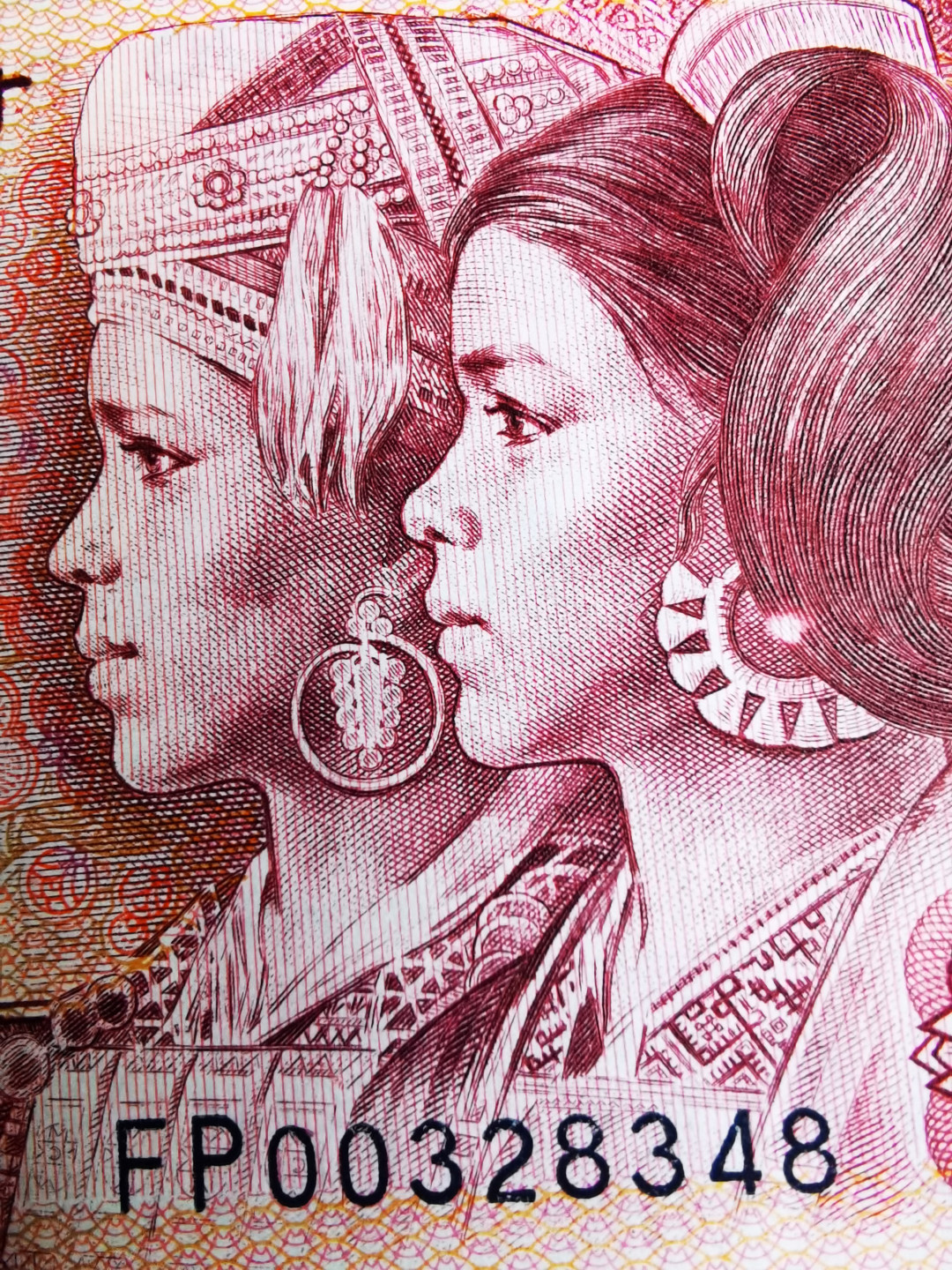 千家老金团拍！至尊中国龙金花后！错版漏印银耳钉！套印移位花姑娘！中国龙纤云！你想要的这里都有！FP冠开门0032流水中国龙，绝品裸币单张，最后的精品分享，张张都是银耳钉漏印！在pmg是给错版标注的，在钱坤正常的错版标注费也要100元一张！！全世界这样的至尊中国龙漏印不足500张！至尊中国龙纤云，花姑娘也是少中之少，精中之精！最后一次裸币分享，错过再无！ 珍藏品！至尊中国龙～金花后！错版漏印银耳钉（全世界不足500枚）！是不是花姑娘打开看图片！FP00328348，绝品裸币单张！