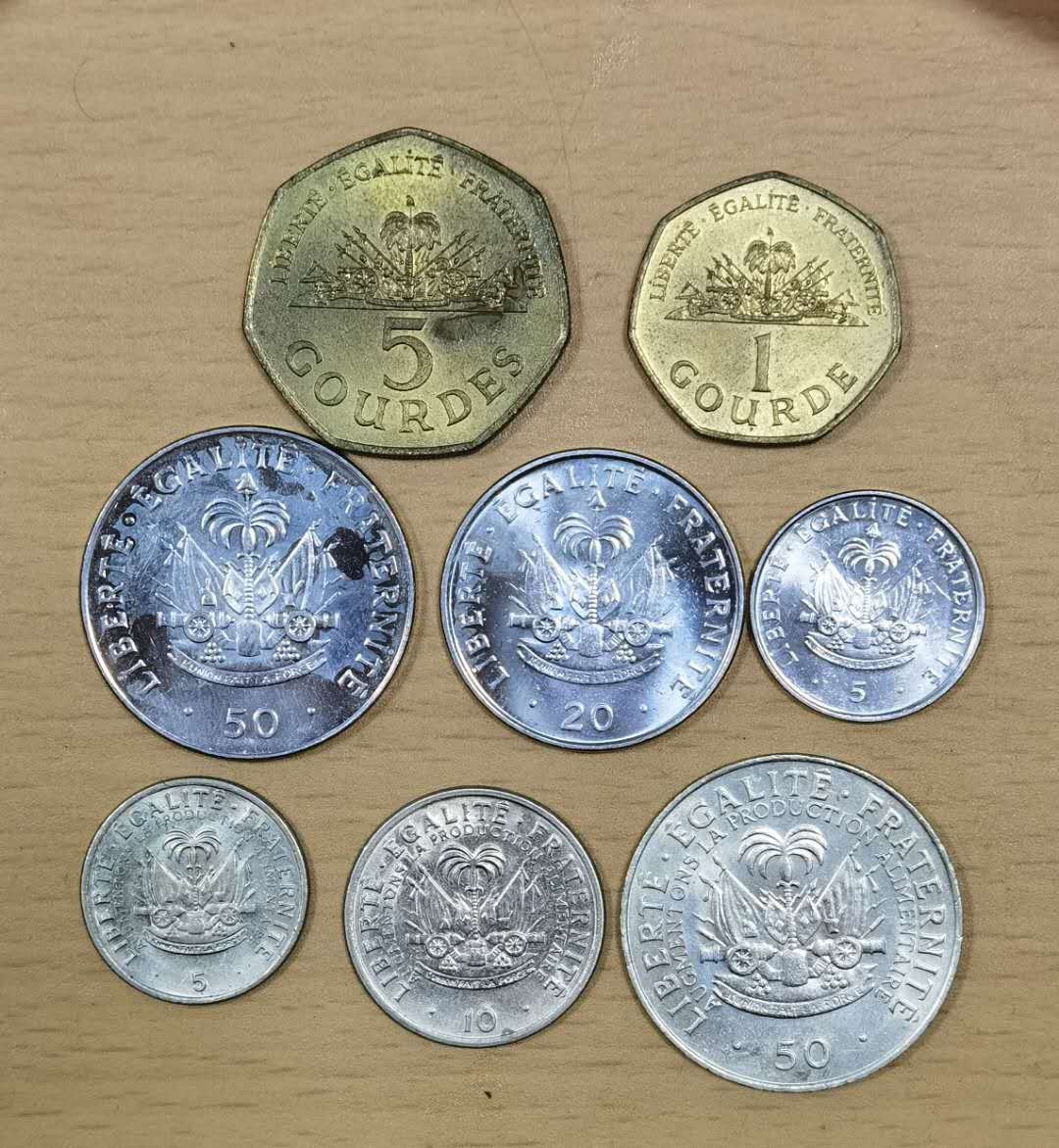 马甸外币专卖微拍第五十三期，外国非贵金属纪念币流通币专场，陆续上新欢迎关注 海地8枚