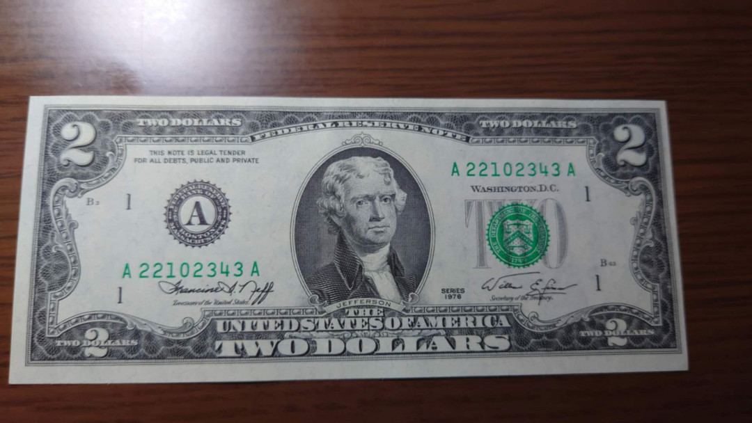 6.18专场全场免佣金【囧羊收藏】第30期暨2021年第二十一期微拍 裸钞精选超低价起拍  1976年美国2美元 全新绝品刀拆 尾号43
