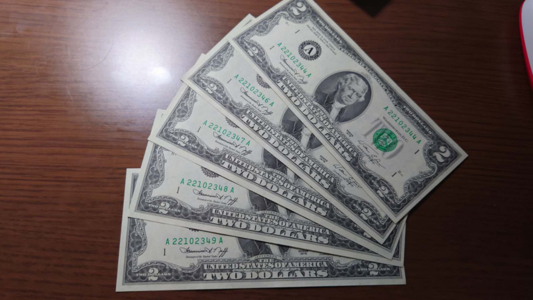 6.18专场全场免佣金【囧羊收藏】第30期暨2021年第二十一期微拍 裸钞精选超低价起拍  1976年美国2美元 全新绝品刀拆 五张为一件如图号码