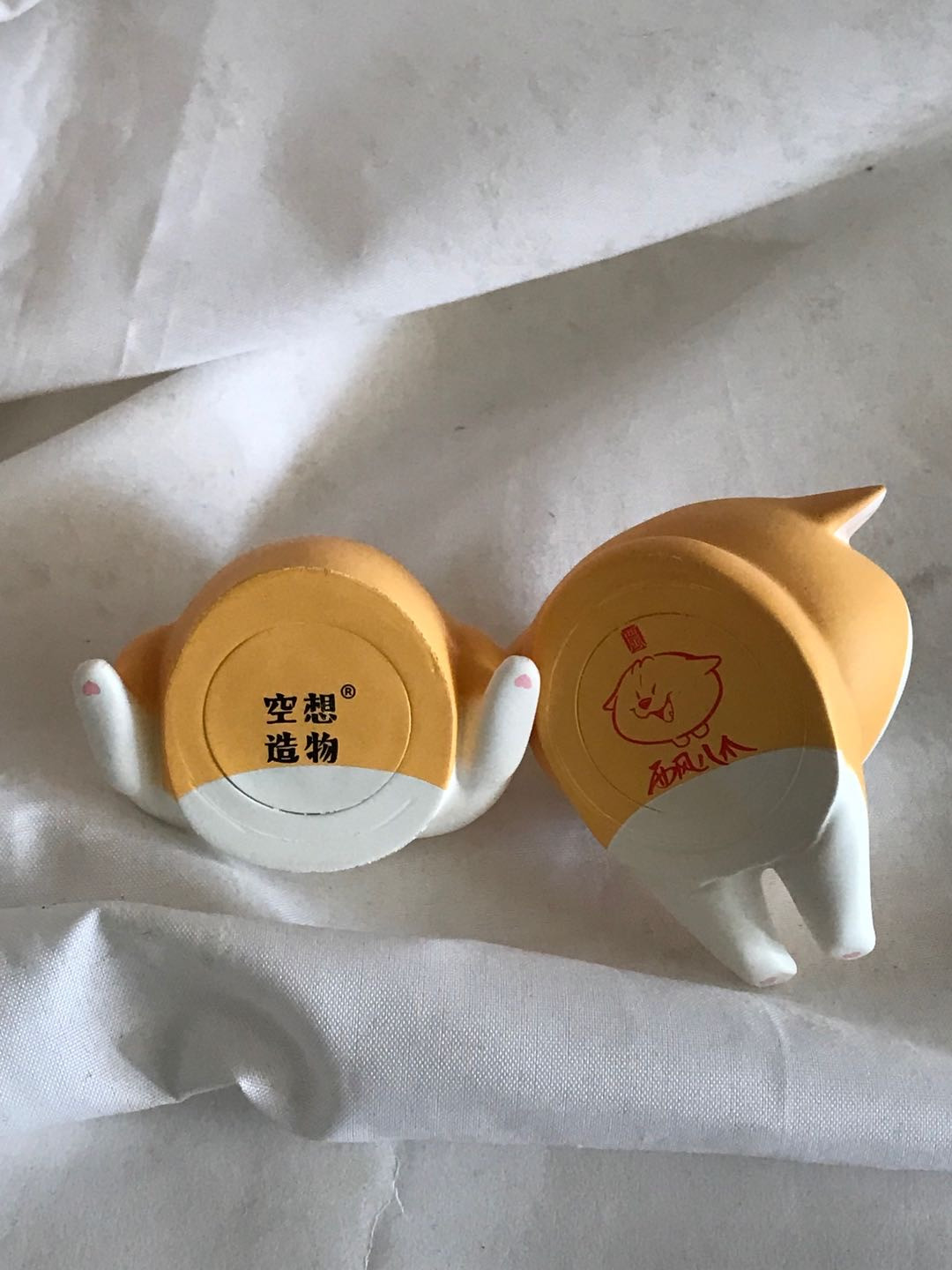 零元拍：人气极速飙升全球萌物设计师西风八爪亲笔签名与空想造物联合出品阿柴枸杞