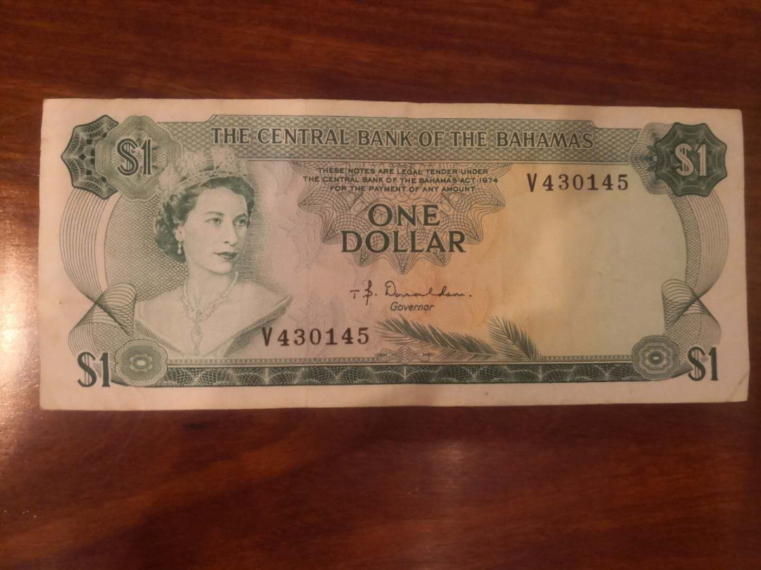 AZ纸币收藏第一次拍卖——格拉斯哥大学 巴哈马 1974年 1元经典彩背 xf
