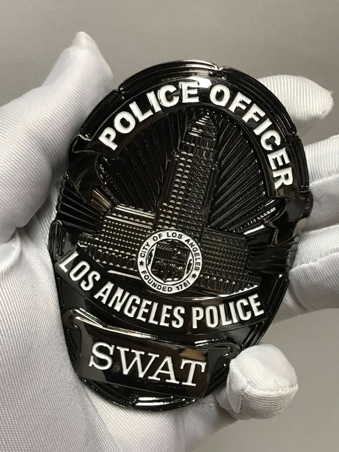零元拍：原品 洛城特警 警徽