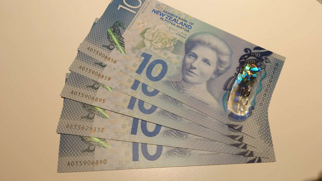 6.18专场全场免佣金【囧羊收藏】第30期暨2021年第二十一期微拍 裸钞精选超低价起拍  2015年新西兰10元（明亮版）五张如图为一件 全新绝品无47