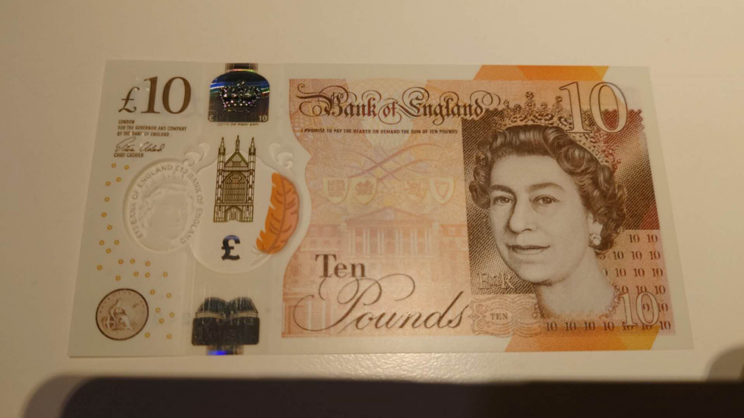 6.18专场全场免佣金【囧羊收藏】第30期暨2021年第二十一期微拍 裸钞精选超低价起拍  2016年10英镑塑料钞 全新绝品尾号418