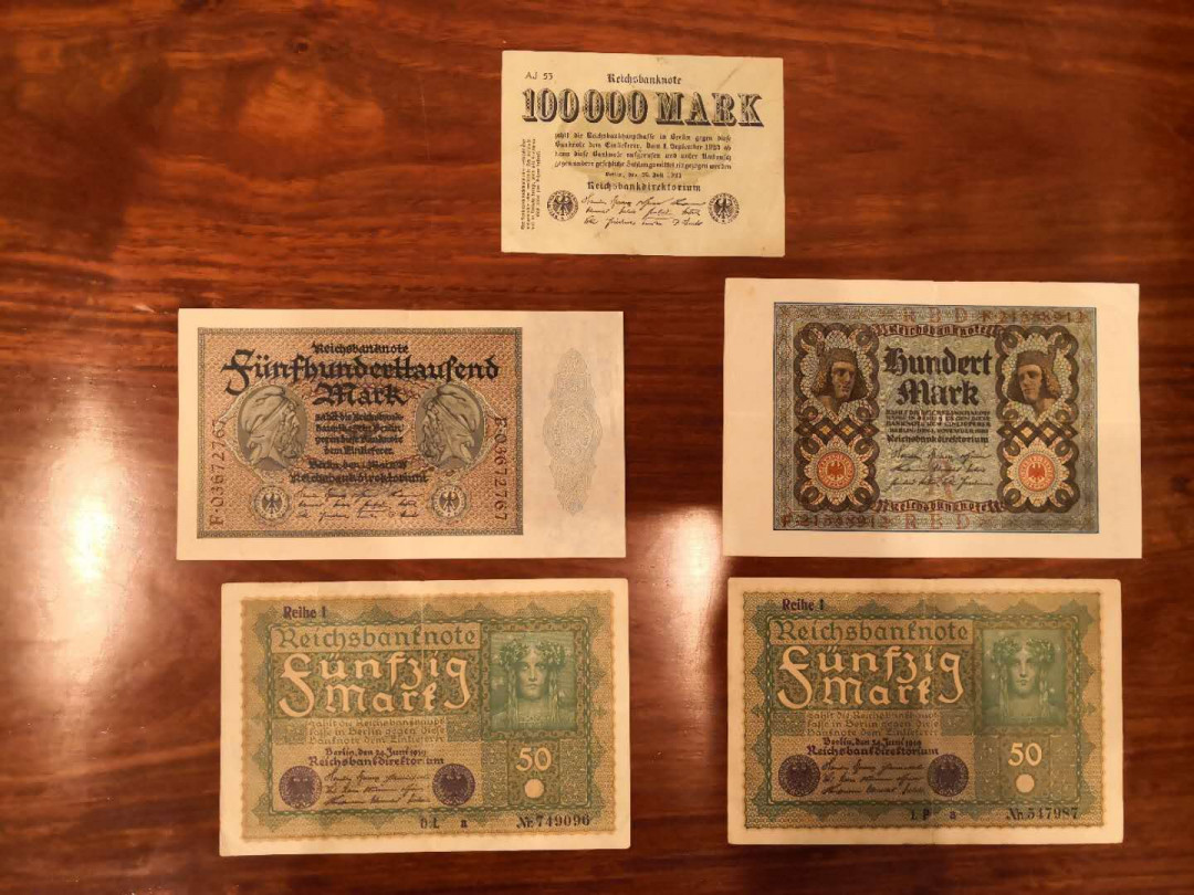 AZ纸币收藏第一次拍卖——格拉斯哥大学 德国马克 5张 流通好品 100000马克单面印刷格外稀少