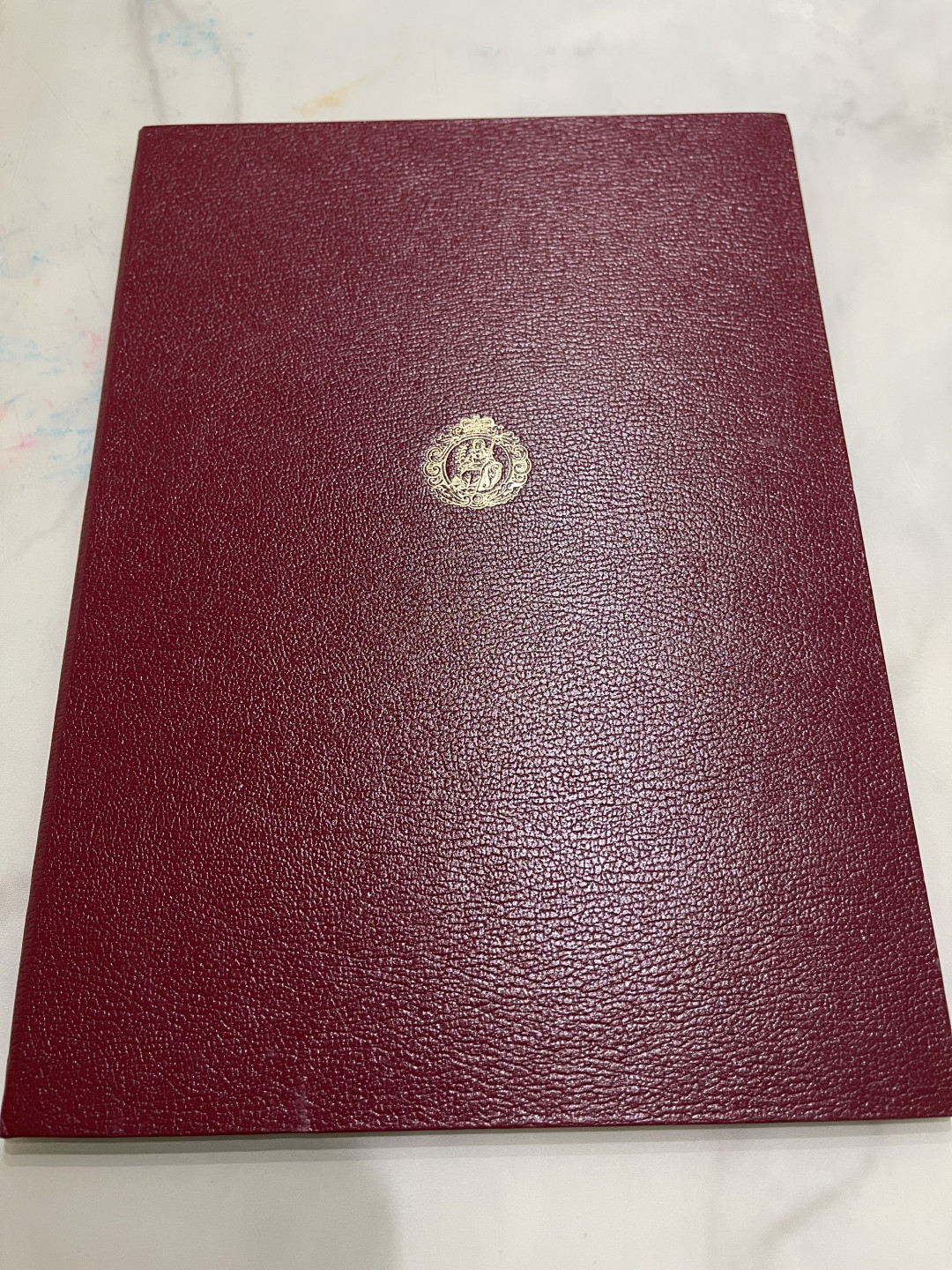 《外钞收藏家》第一百一十四期拍卖（共83拍） 英镑纪念册 E、D序列四张 全同号 500637号