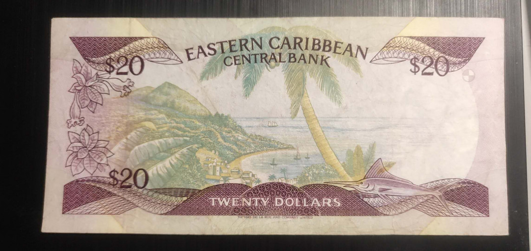 N&C第十一期: 欢乐捡漏场 珍稀老版东加勒比20元 八品如图