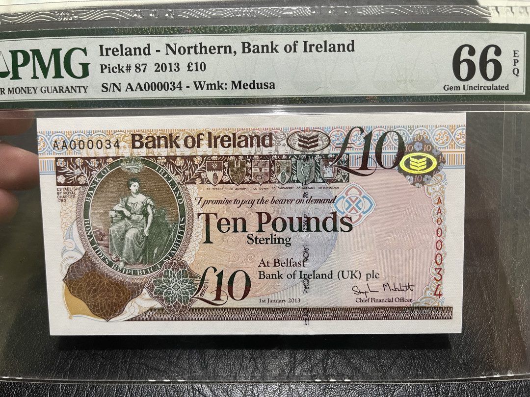 《外钞收藏家》第一百一十四期拍卖（共83拍） 2013年北爱尔兰10镑 PMG66 AA冠34号