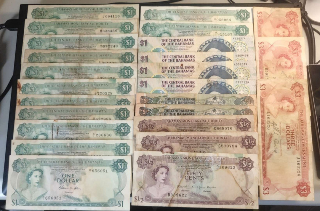 N&C第十一期: 欢乐捡漏场 巴哈马25张 3元为两张68年，一张稀少65年初版